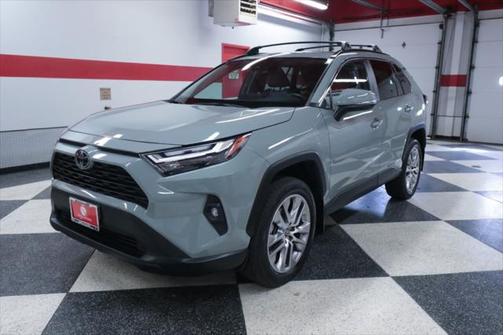 2022 Toyota RAV4 XLE Premium