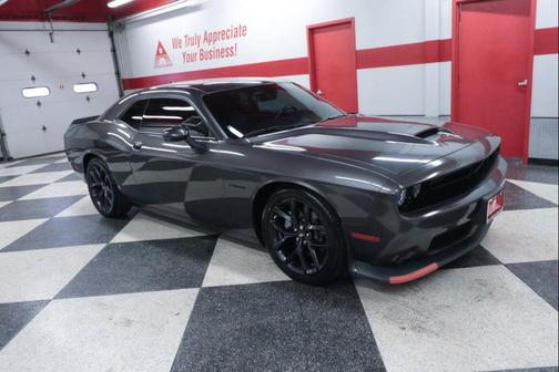 Granite Pearlcoat 2022 Dodge Challenger R/T