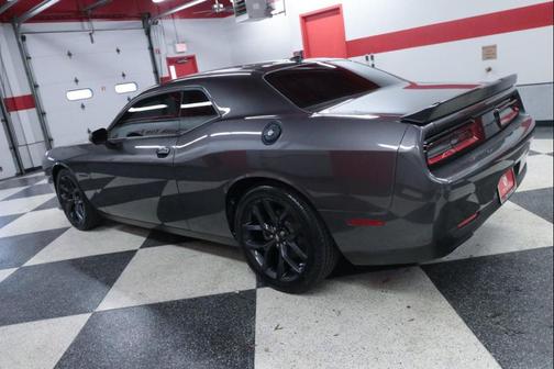 Granite Pearlcoat 2022 Dodge Challenger R/T