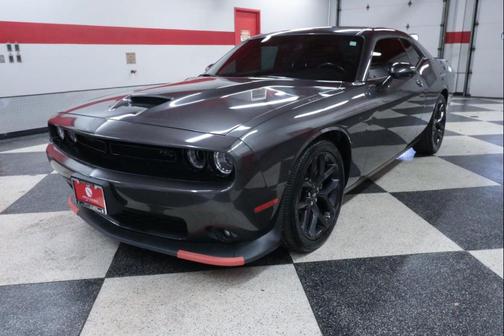 Granite Pearlcoat 2022 Dodge Challenger R/T