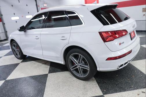Glacier White Metallic 2019 Audi SQ5 3.0T Premium Plus