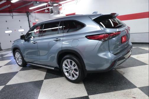 2022 Toyota Highlander Limited