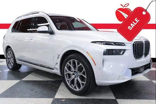 Mineral White Metallic 2024 BMW X7 xDrive40i