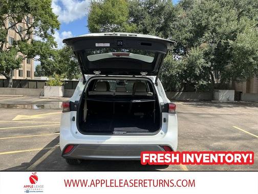 Blizzard Pearl 2021 Toyota Highlander Hybrid Limited