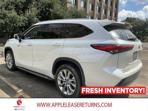 Blizzard Pearl 2021 Toyota Highlander Hybrid Limited