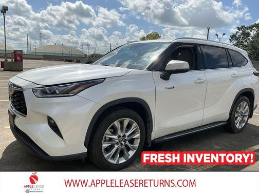 Blizzard Pearl 2021 Toyota Highlander Hybrid Limited