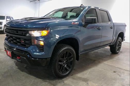 Lakeshore Blue Metallic 2024 Chevrolet Silverado 1500 Custom Trail Boss