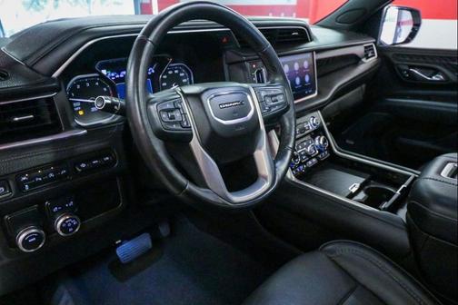 White Frost Tricoat 2021 GMC Yukon XL Denali
