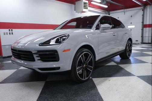 2023 Porsche Cayenne Platinum Edition