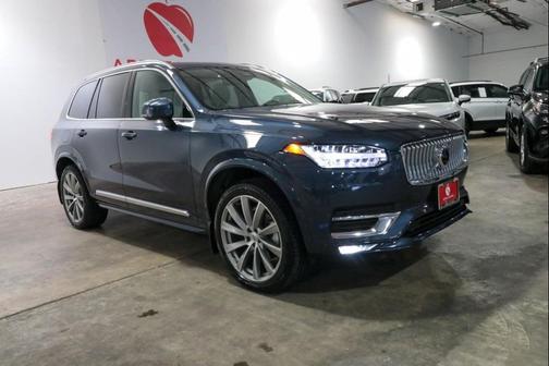 Denim Blue Metallic 2025 Volvo XC90 B6 Ultra