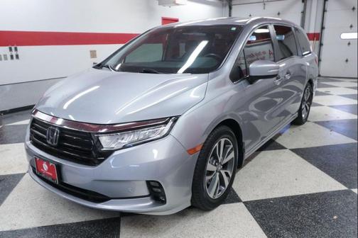 Lunar Silver Metallic 2023 Honda Odyssey Touring