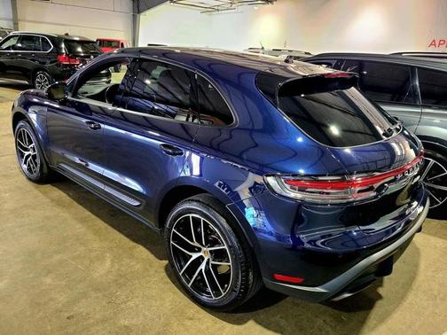 2023 Porsche Macan 