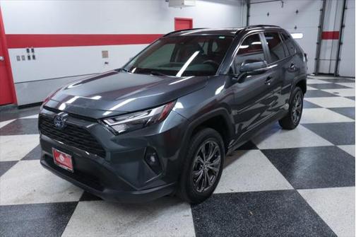 2022 Toyota RAV4 Hybrid XLE Premium