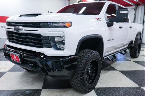 2024 Chevrolet Silverado 2500 Custom