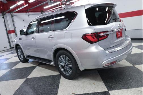 Liquid Platinum 2023 INFINITI QX80 Luxe
