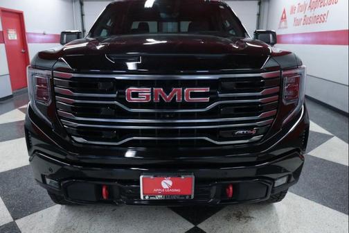 Onyx Black 2025 GMC Sierra 1500 AT4