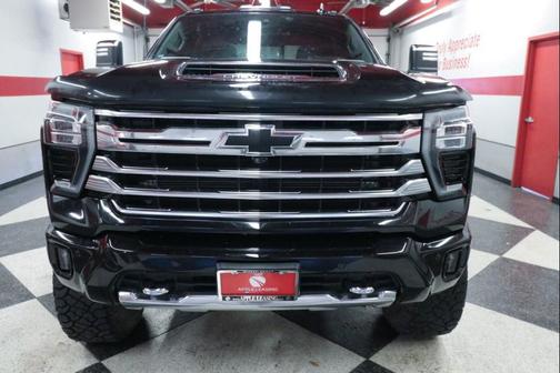 Black 2024 Chevrolet Silverado 2500 High Country