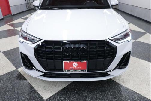 Glacier White Metallic 2022 Audi Q3 45 S line Premium Plus