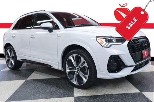 Glacier White Metallic 2022 Audi Q3 45 S line Premium Plus