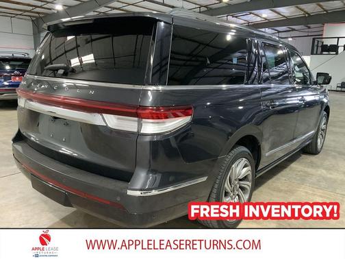 Starlight Gray Premium Colorant 2022 Lincoln Navigator Reserve