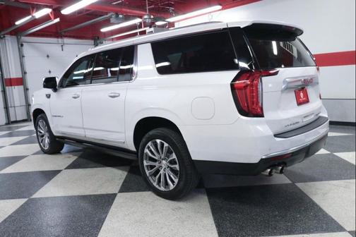 White Frost Tricoat 2021 GMC Yukon XL Denali