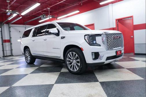 White Frost Tricoat 2021 GMC Yukon XL Denali