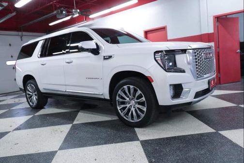 White Frost Tricoat 2021 GMC Yukon XL Denali
