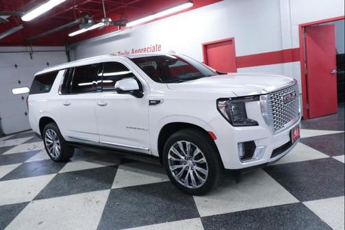 White Frost Tricoat 2021 GMC Yukon XL Denali