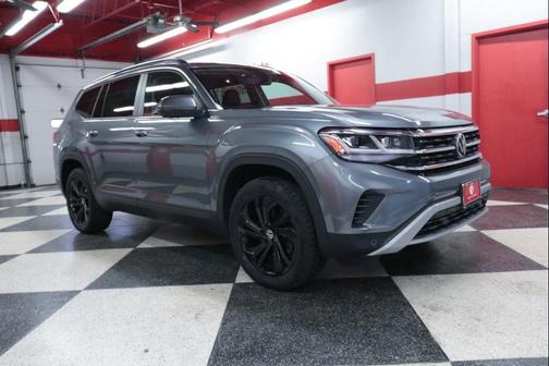 2022 Volkswagen Atlas 3.6L SE w/Technology