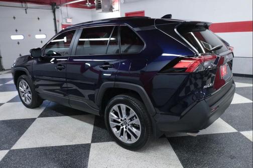 2022 Toyota RAV4 XLE Premium