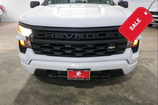 Summit White 2023 Chevrolet Silverado 1500 Custom