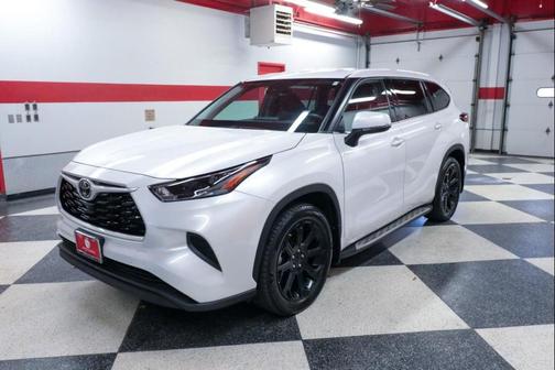2022 Toyota Highlander L