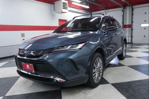 2023 Toyota Venza XLE