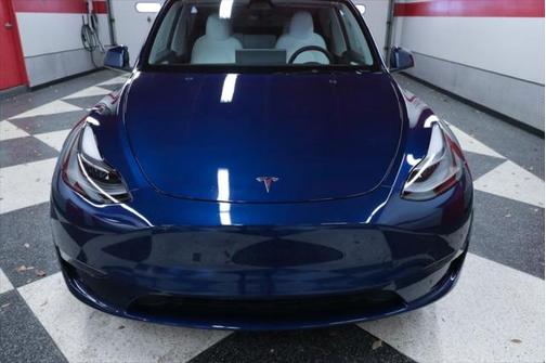 2024 Tesla Model Y Long Range Dual Motor All-Wheel Drive