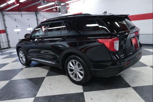 Agate Black Metallic 2021 Ford Explorer XLT