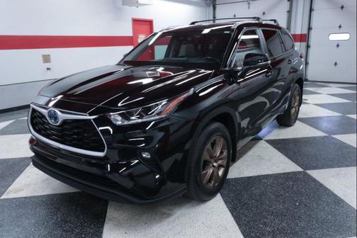2023 Toyota Highlander Hybrid XLE