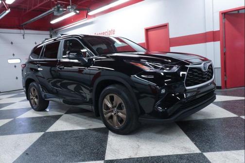 2023 Toyota Highlander Hybrid XLE