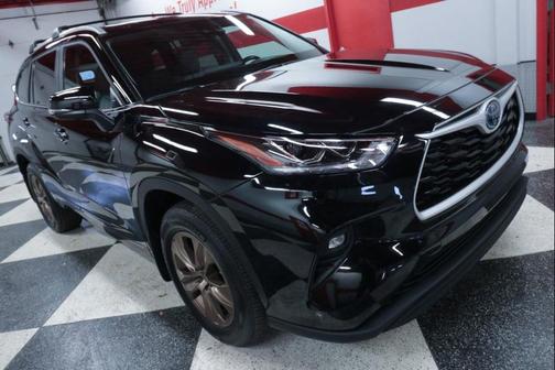 2023 Toyota Highlander Hybrid XLE