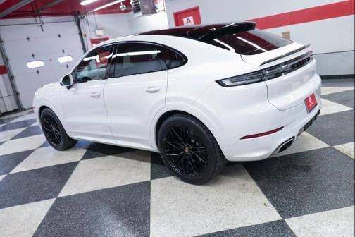 2025 Porsche Cayenne Cayenne