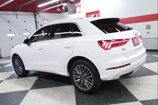 2022 Audi Q3 40 Premium