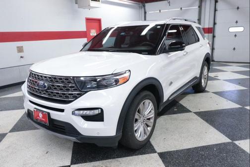 Star White Metallic Tri-Coat 2022 Ford Explorer King Ranch