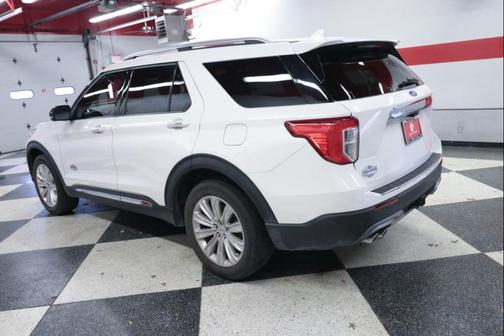 Star White Metallic Tri-Coat 2022 Ford Explorer King Ranch