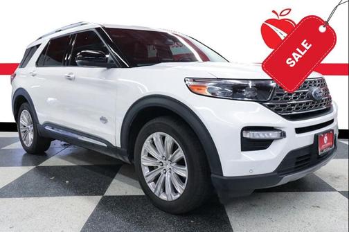 Star White Metallic Tri-Coat 2022 Ford Explorer King Ranch