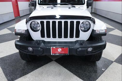 Bright White Clearcoat 2021 Jeep Wrangler Unlimited Sahara