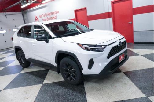 Ice Cap 2024 Toyota RAV4 LE