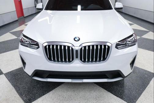 Mineral White Metallic 2024 BMW X3 xDrive30i