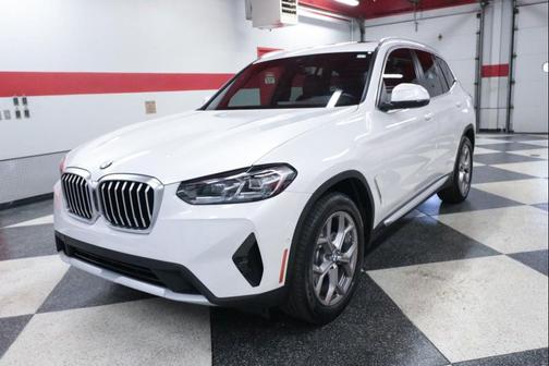 Mineral White Metallic 2024 BMW X3 xDrive30i