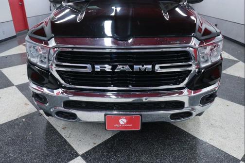 Diamond Black Crystal Pearlcoat 2019 RAM 1500 Big Horn