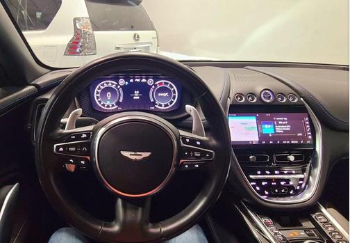 Onyx Black 2022 Aston Martin DBX