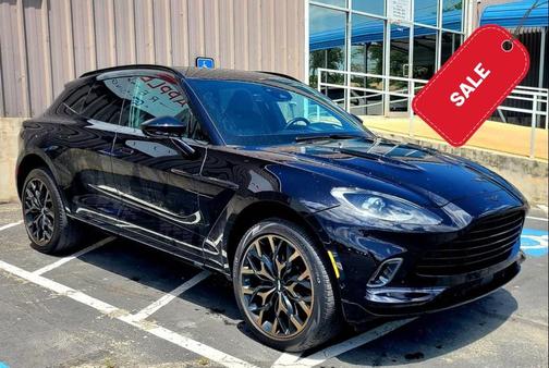 Onyx Black 2022 Aston Martin DBX